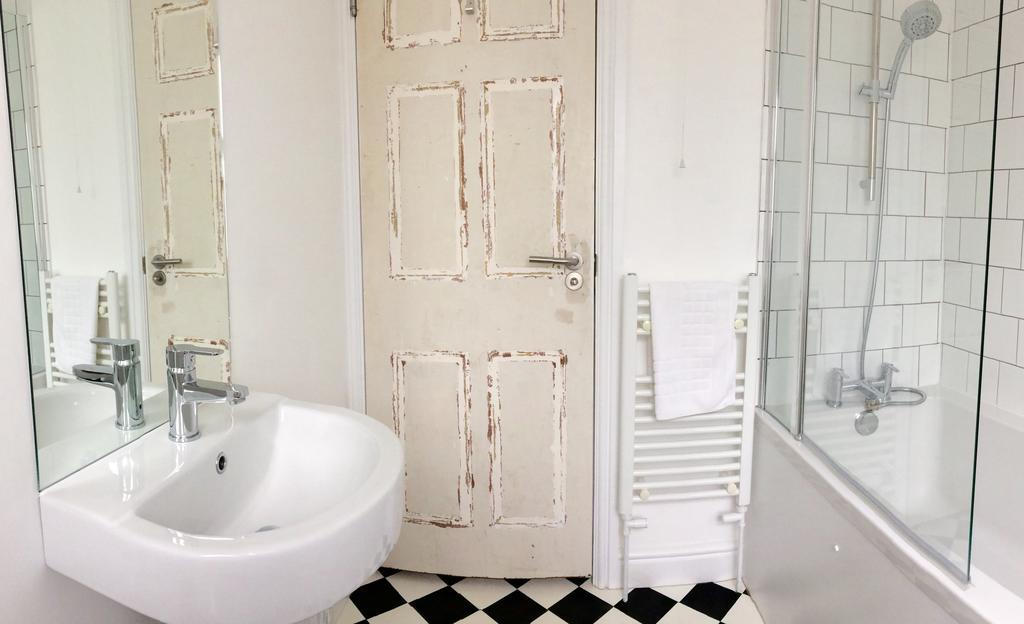 The Blue Door Bed & Breakfast New Quay Eksteriør bilde